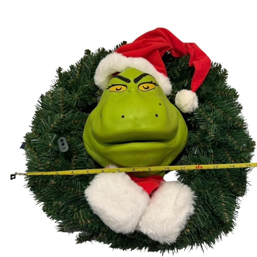 Hallmark Keepsake 2024 How The Grinch Stole Christmas Animated/Light Wreath NEW
